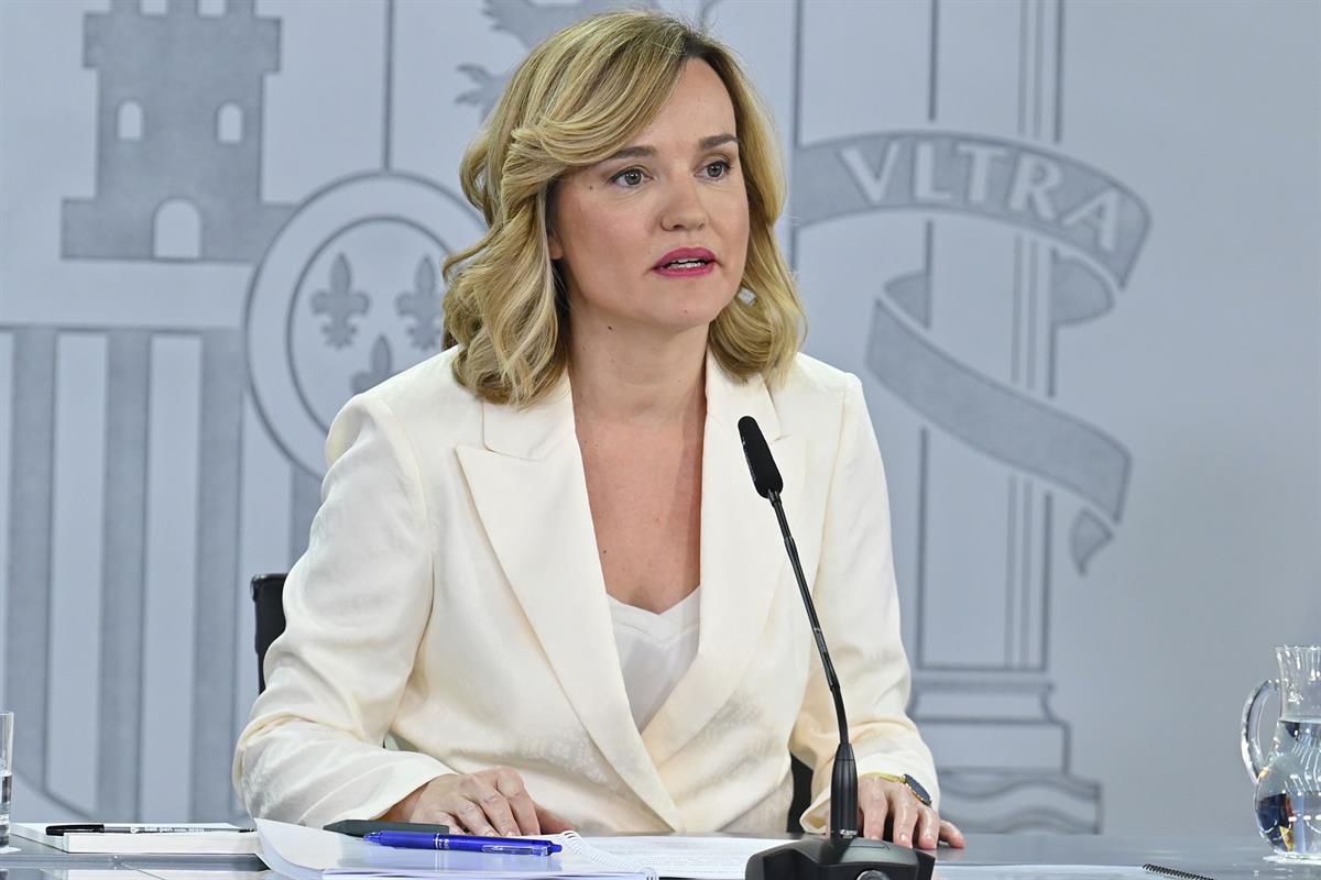 11/03/2025. Rueda de prensa tras el Consejo de Ministros: Pilar Alegría, Mónica García y Óscar López. La ministra de Educación, Formación Pr...